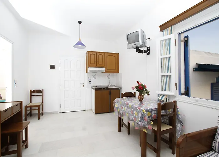 Diamantis Studios&apartments 2*