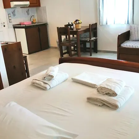 Diamantis Studios&apartments Otel